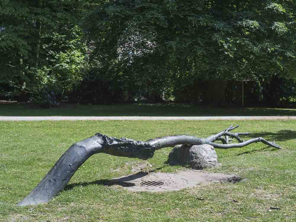 Skulptur Projekt von Giuseppe Penone gestohlen, LWL Museum für Kunst und Kultur stellt Strafanzeige wegen Kunstraub und setzt Belohnung aus Skulptur Projekt von Giuseppe Penone gestohlen, LWL Museum für Kunst und Kultur stellt Strafanzeige wegen Kunstraub und setzt Belohnung aus