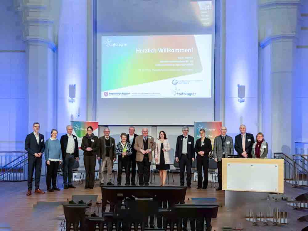 Universität Vechta, Forschungsverbund trafo:agrar diskutiert Bedeutung von Nachhaltigkeit und Krieg für den Transformationsprozess der Agrar und Ernährungswirtschaft Universität Vechta, Forschungsverbund trafo:agrar diskutiert Bedeutung von Nachhaltigkeit und Krieg für den Transformationsprozess der Agrar und Ernährungswirtschaft