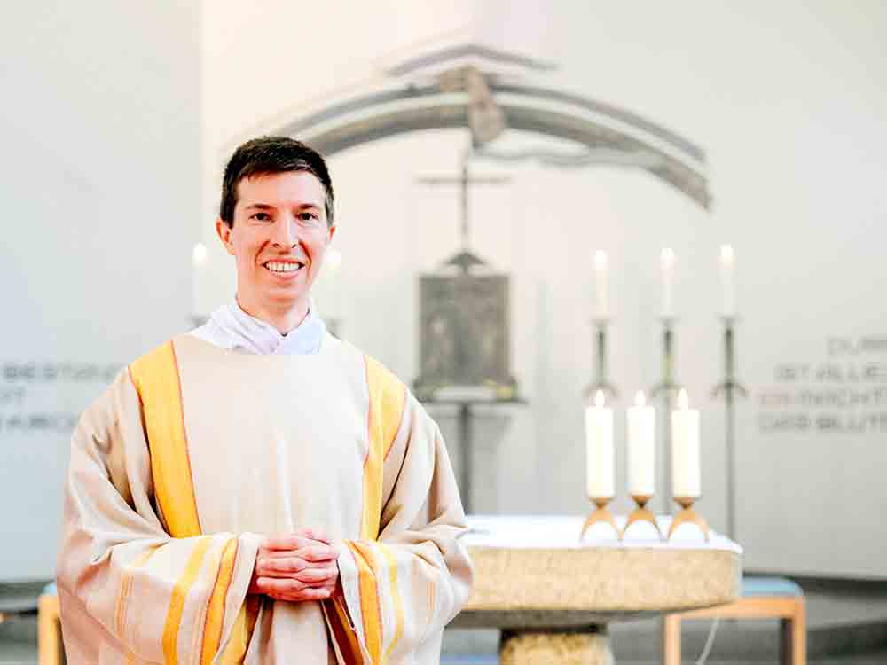 »Gott spricht sein ›Ja‹«, Weihbischof Dr. Dominicus Meier OSB weiht Dominik Riedl aus Bielefeld zum Diakon für das Erzbistum