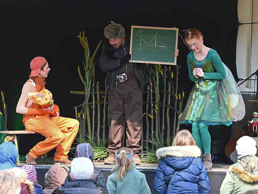 »Wir sind bunt«, Statement gegen Rassismus und für Frieden, Outdoor Familiengottesdienst in Brakel lockt Jung und Alt »Wir sind bunt«, Statement gegen Rassismus und für Frieden, Outdoor Familiengottesdienst in Brakel lockt Jung und Alt
