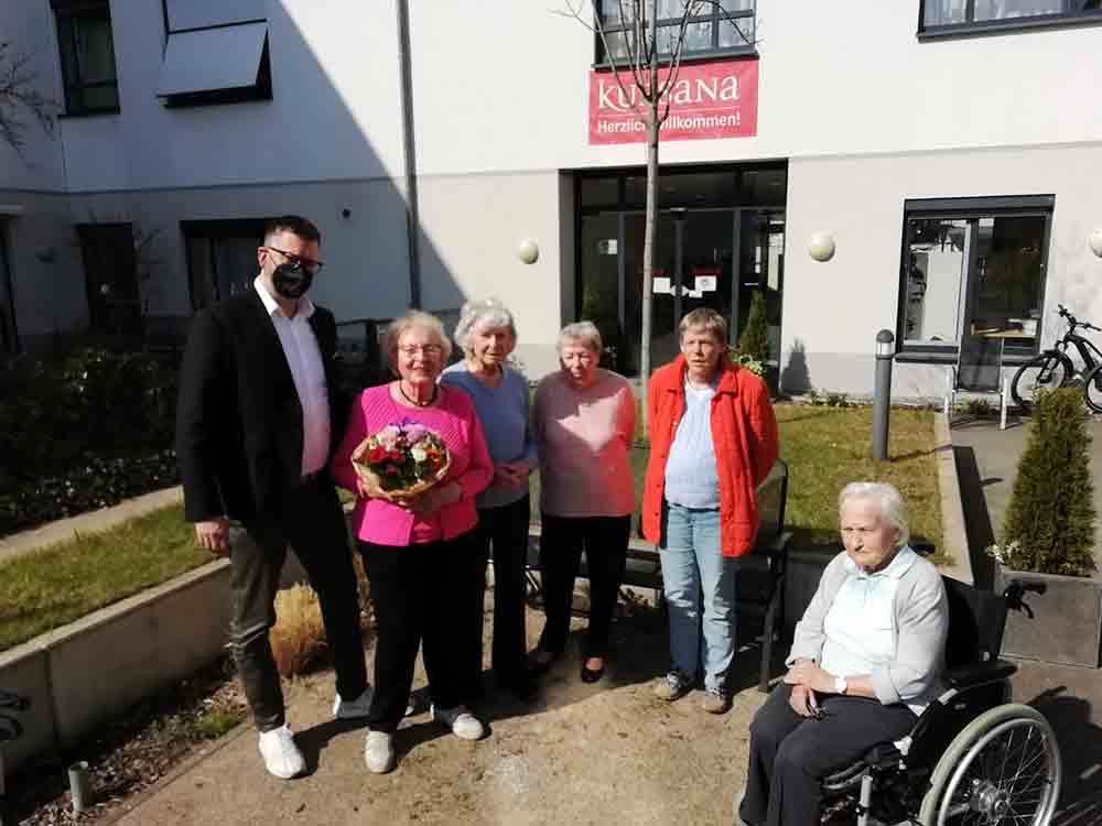 Neuer Heimbeirat vertritt die Interessen der Senioren, im Kursana Domizil Gütersloh bleibt Elsbeth Rüpp die Beiratsvorsitzende Neuer Heimbeirat vertritt die Interessen der Senioren, im Kursana Domizil Gütersloh bleibt Elsbeth Rüpp die Beiratsvorsitzende