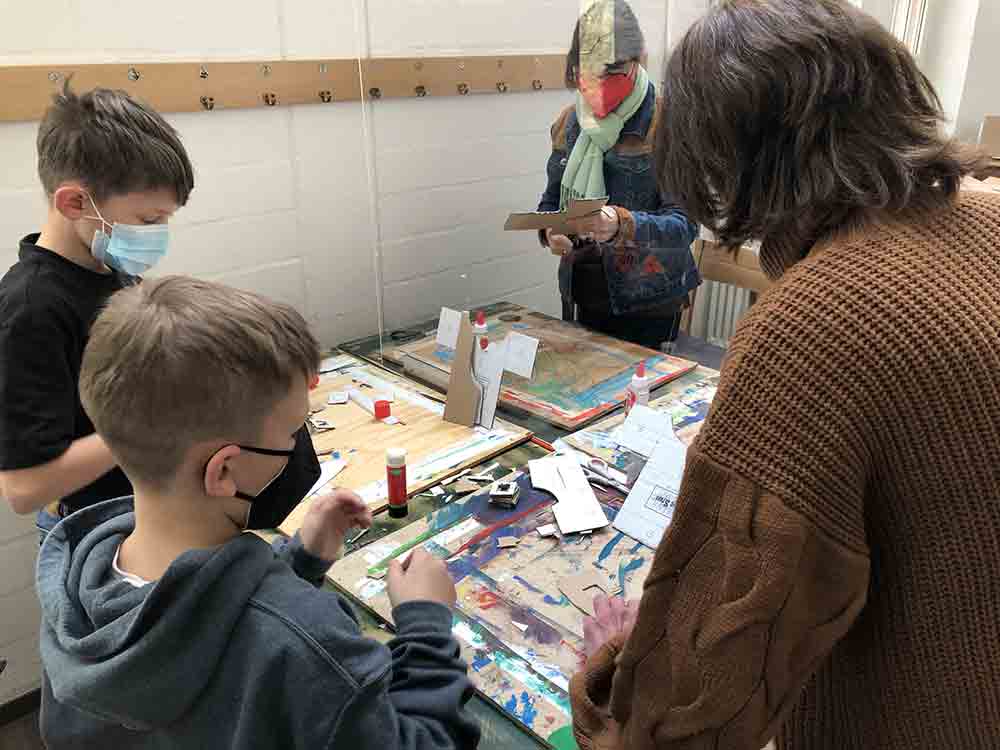 Gütersloh, medienpädagogisches Projekt im Bürgerkiez, »Kultur trifft Digital« in der Weberei, Kinder erkunden digitale Welten Gütersloh, medienpädagogisches Projekt im Bürgerkiez, »Kultur trifft Digital« in der Weberei, Kinder erkunden digitale Welten