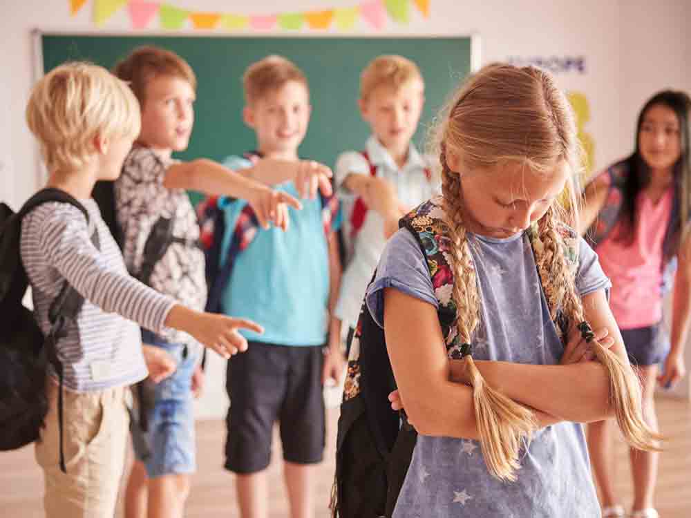 Mobbing kommt auch an elitären Privatschulen und Internaten vor – Eltern müssen ihren Kindern aktiv Hilfe anbieten Mobbing kommt auch an elitären Privatschulen und Internaten vor – Eltern müssen ihren Kindern aktiv Hilfe anbieten