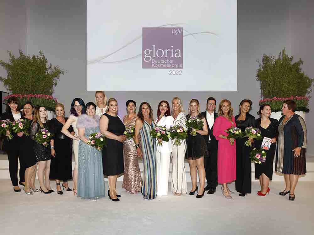 Geballte Frauenpower in Düsseldorf, »Gloria – Deutscher Kosmetikpreis« nach zweijähriger Pandemie Pause zurück Geballte Frauenpower in Düsseldorf, »Gloria – Deutscher Kosmetikpreis« nach zweijähriger Pandemie Pause zurück