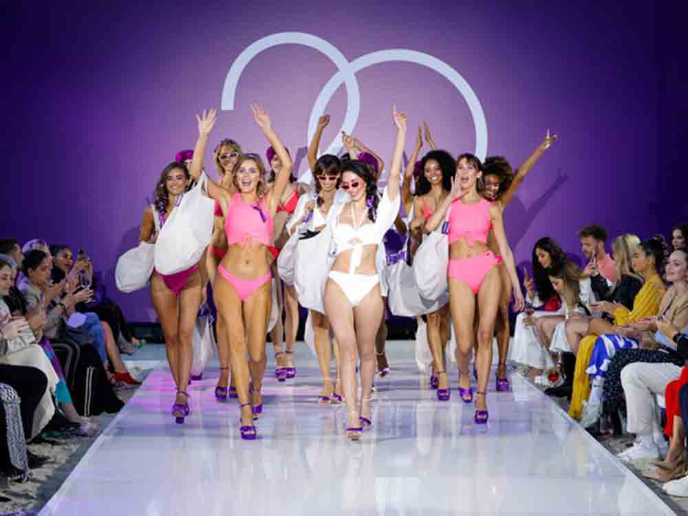 Lascana feiert 20. Markengeburtstag mit Saisoneröffnung des neuen »Lascana Beach Clubs powered by SKy and Sand« und Fashion Show über den Dächern von Hamburg Lascana feiert 20. Markengeburtstag mit Saisoneröffnung des neuen »Lascana Beach Clubs powered by SKy and Sand« und Fashion Show über den Dächern von Hamburg