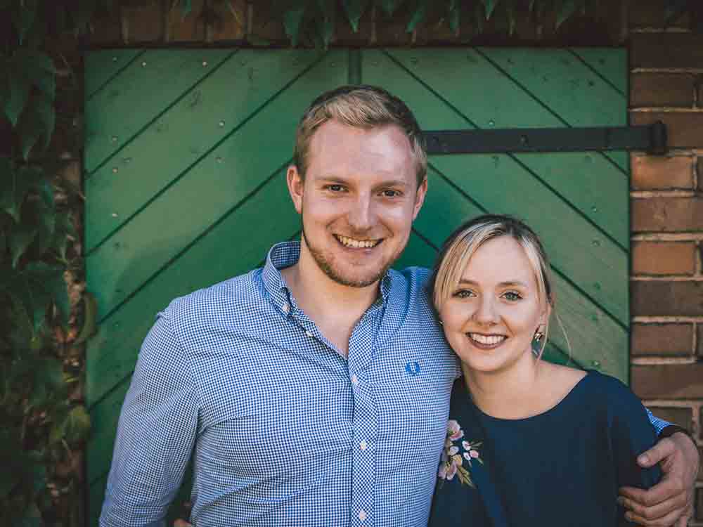 Gütersloh, beruflich und privat ein Power Paar. Jan und Leonie, FOM Kommilitonen, Business Partner und verlobt Gütersloh, beruflich und privat ein Power Paar. Jan und Leonie, FOM Kommilitonen, Business Partner und verlobt