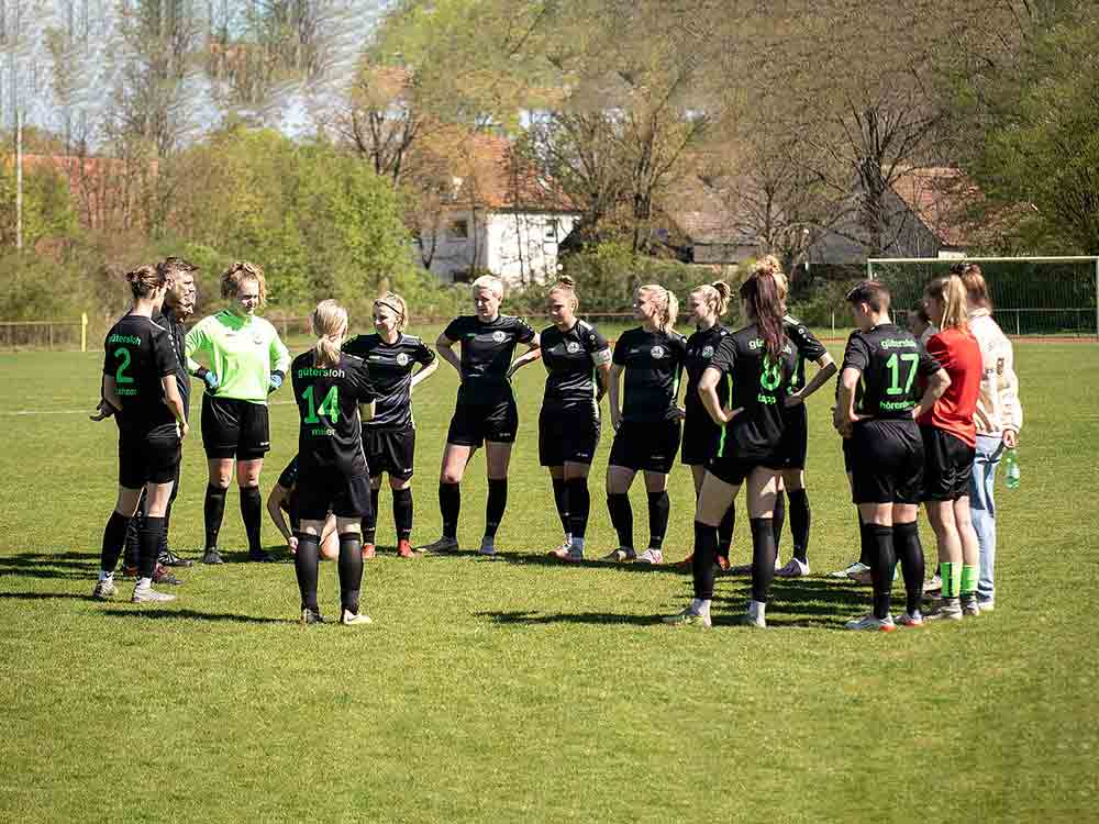 Gütersloh, Fußball, Frauen Westfalenliga, FSV Gütersloh nach 3 zu 1 Heimsieg weiter auf Meisterschaftskurs Gütersloh, Fußball, Frauen Westfalenliga, FSV Gütersloh nach 3 zu 1 Heimsieg weiter auf Meisterschaftskurs