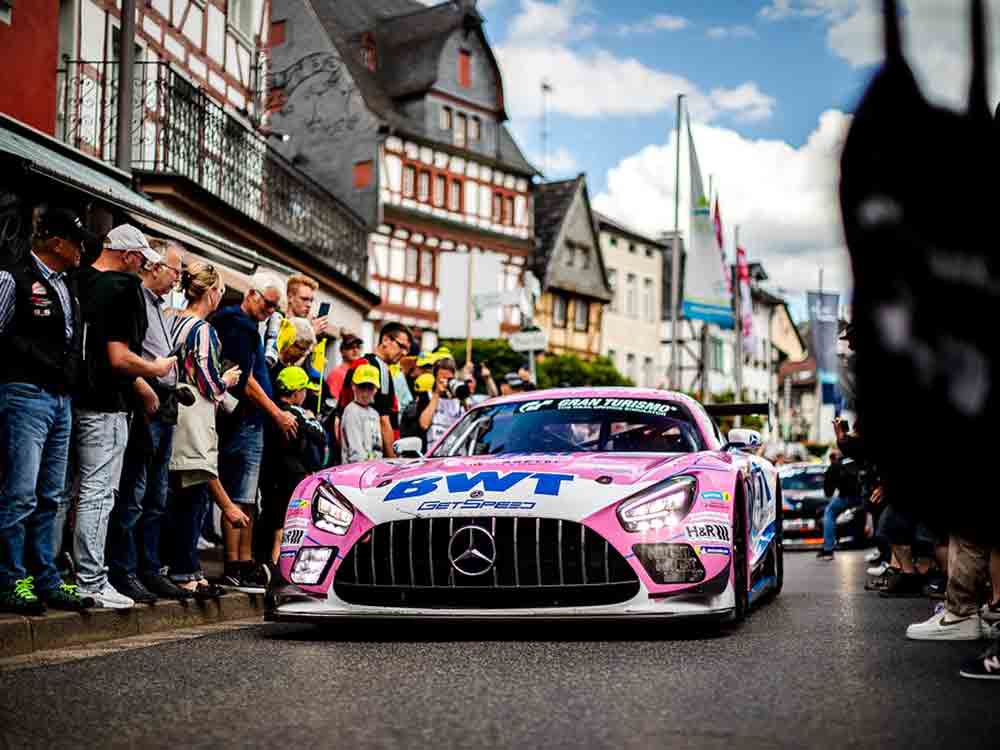 Gelungener Auftakt für Mercedes AMG Motorsport beim 24 Stunden Jubiläum auf dem Nürburgring Gelungener Auftakt für Mercedes AMG Motorsport beim 24 Stunden Jubiläum auf dem Nürburgring