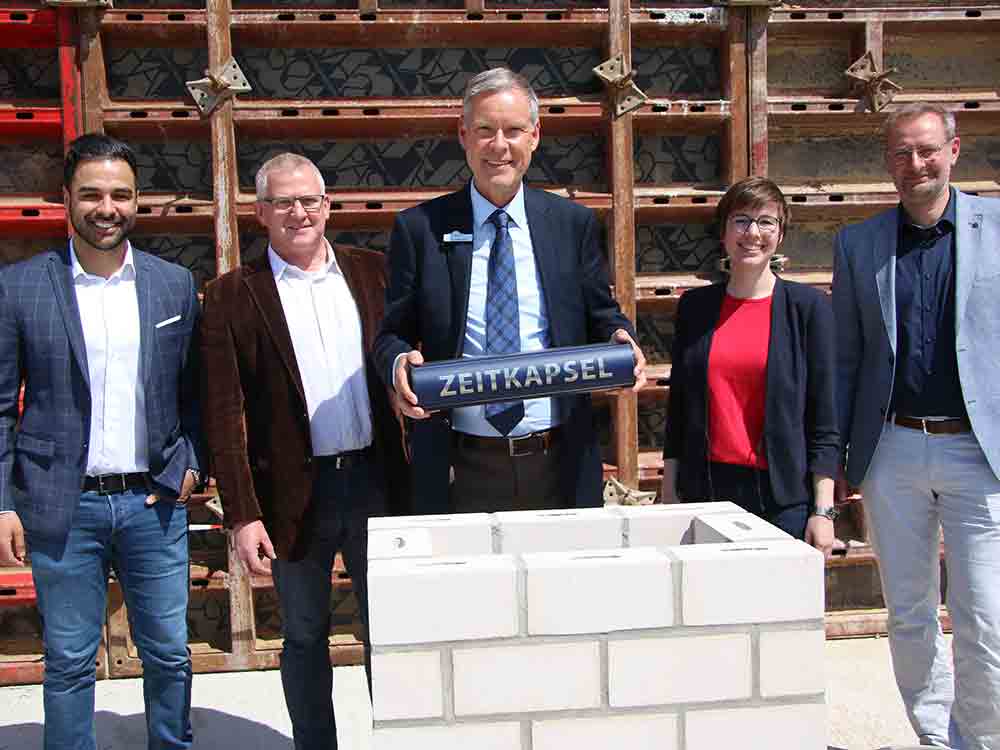 Kreis Gütersloh, Grundsteinlegung »Auf dem Stempel«, ein großer Schritt auf dem Weg zum neuen Verwaltungsgebäude Kreis Gütersloh, Grundsteinlegung »Auf dem Stempel«, ein großer Schritt auf dem Weg zum neuen Verwaltungsgebäude