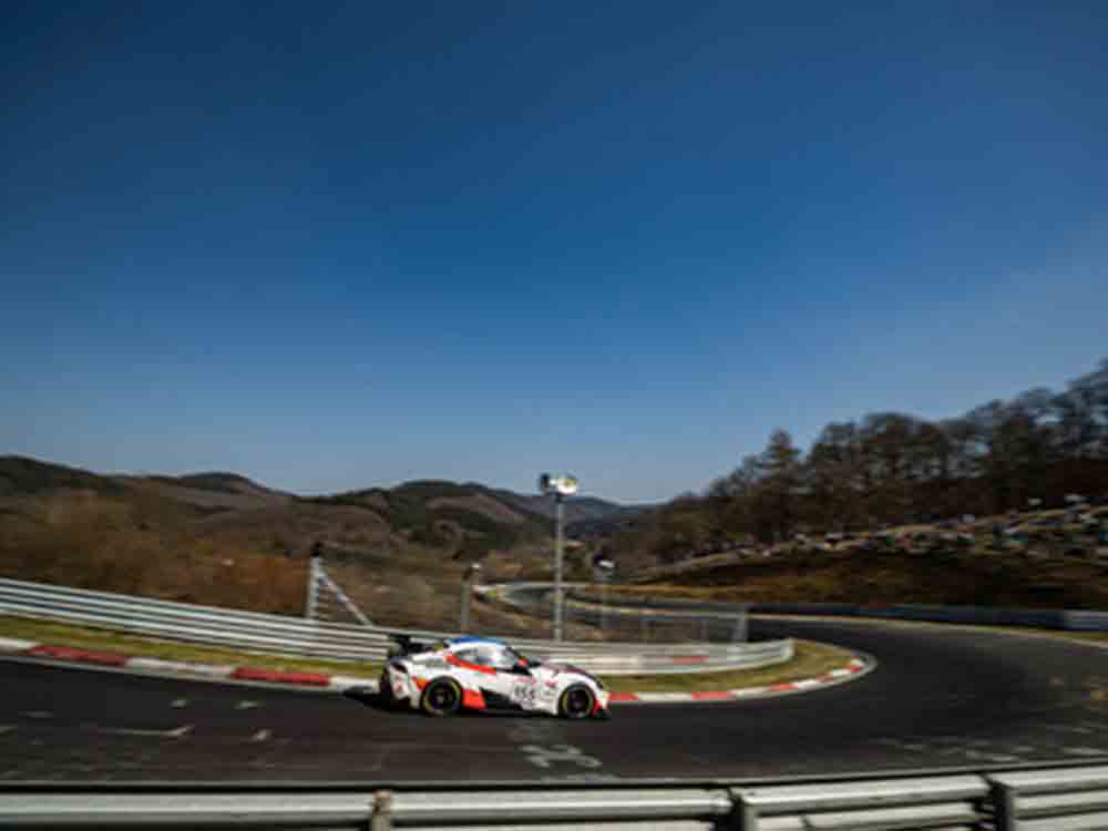 Toyota beim 24 Stunden Rennen am Nürburgring 2022, sportliche GR Modelle auf und neben der Strecke Toyota beim 24 Stunden Rennen am Nürburgring 2022, sportliche GR Modelle auf und neben der Strecke
