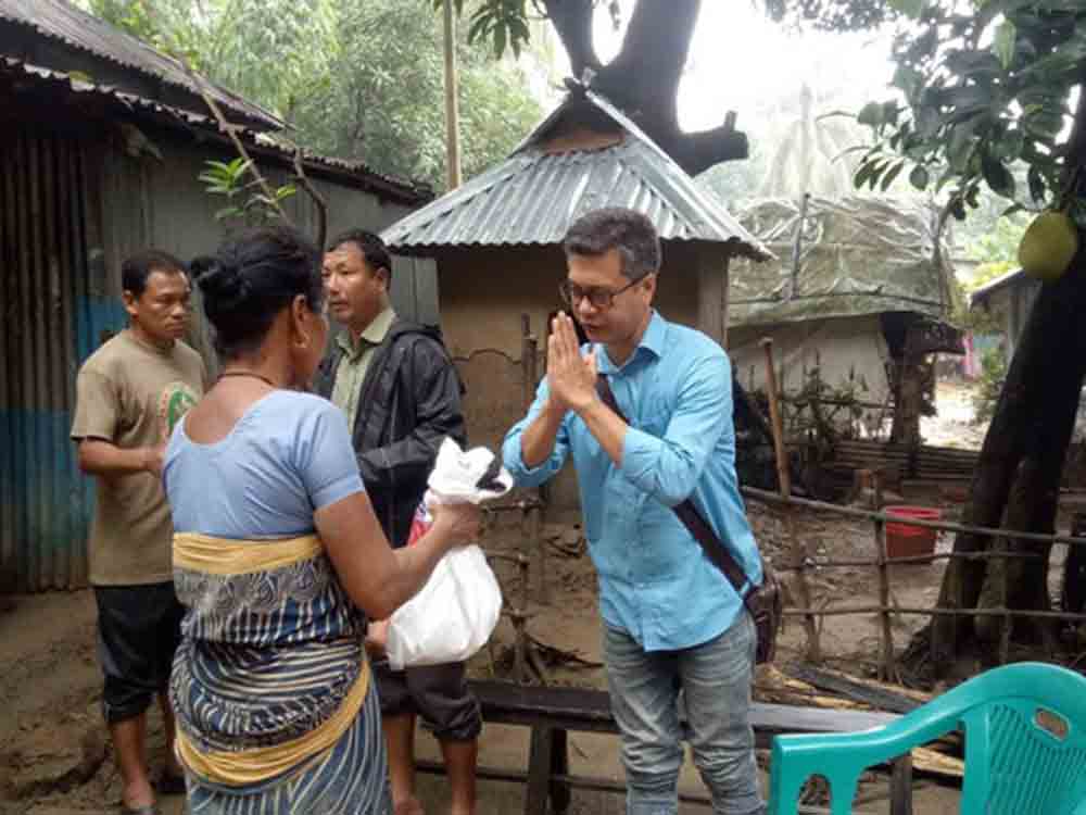 Caritas international stellt 100.000 Euro für die Flutopfer in Indien und Bangladesch bereit Caritas international stellt 100.000 Euro für die Flutopfer in Indien und Bangladesch bereit