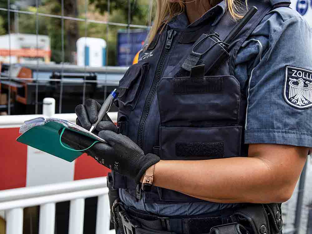 »Finanzkontrolle Schwarzarbeit soll im Kreis Gütersloh präsenter sein«, geprellte Löhne, Bielefelder Zoll leitete 113 Verfahren gegen Firmen ein »Finanzkontrolle Schwarzarbeit soll im Kreis Gütersloh präsenter sein«, geprellte Löhne, Bielefelder Zoll leitete 113 Verfahren gegen Firmen ein