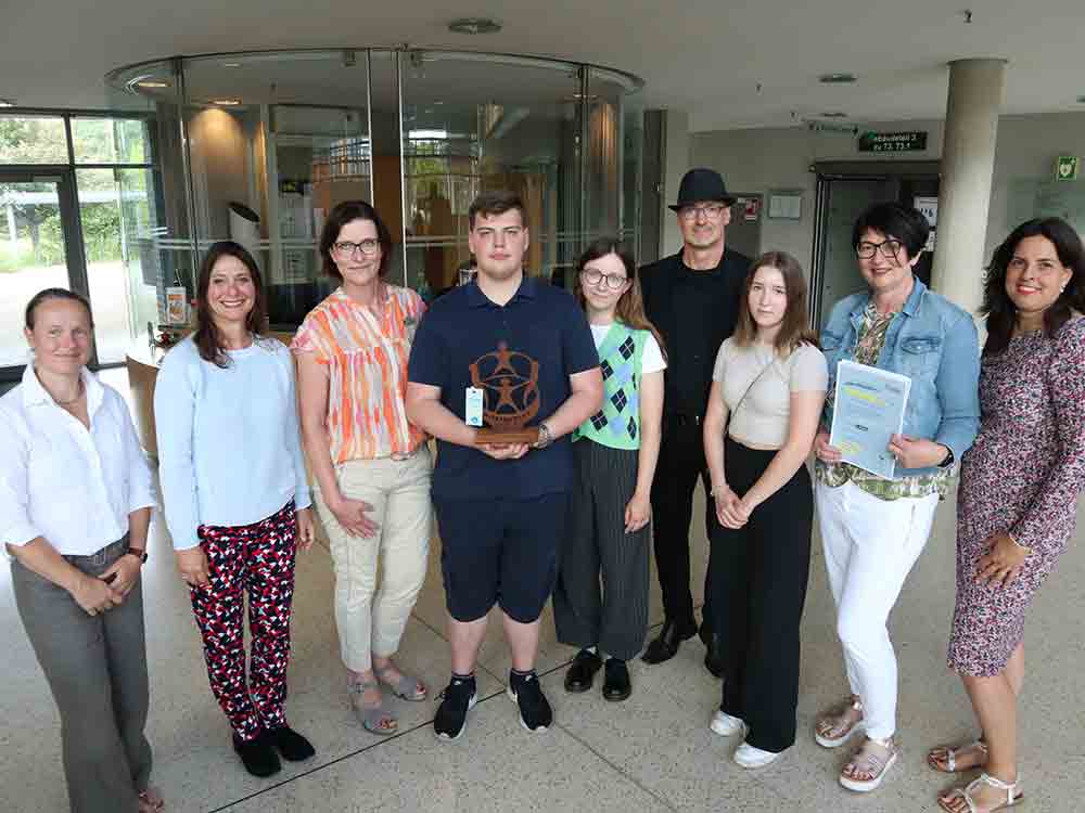 Gütersloh, Preisverleihung im Kreishaus, Gesamtschule Schloß Holte Stukenbrock gewinnt Demokratiewettbewerb Gütersloh, Preisverleihung im Kreishaus, Gesamtschule Schloß Holte Stukenbrock gewinnt Demokratiewettbewerb