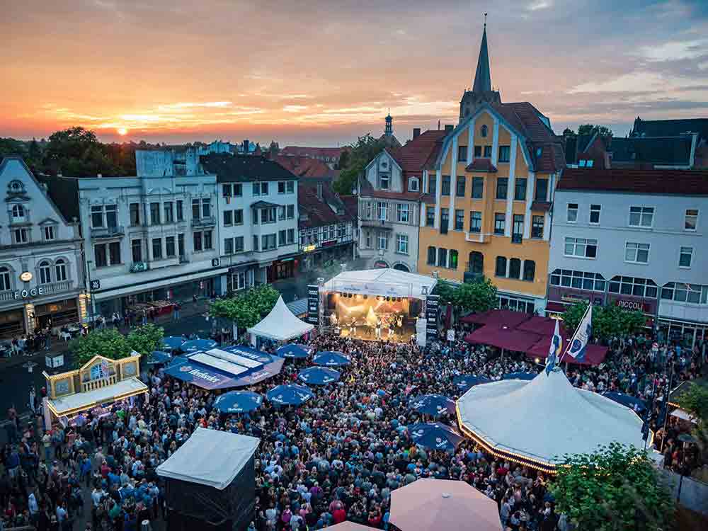 Der Sommer in Herford, Stadtmarketing Pro Herford GmbH gibt Termine bekannt, Veränderungen beim Hoeker Fest geplant Der Sommer in Herford, Stadtmarketing Pro Herford GmbH gibt Termine bekannt, Veränderungen beim Hoeker Fest geplant
