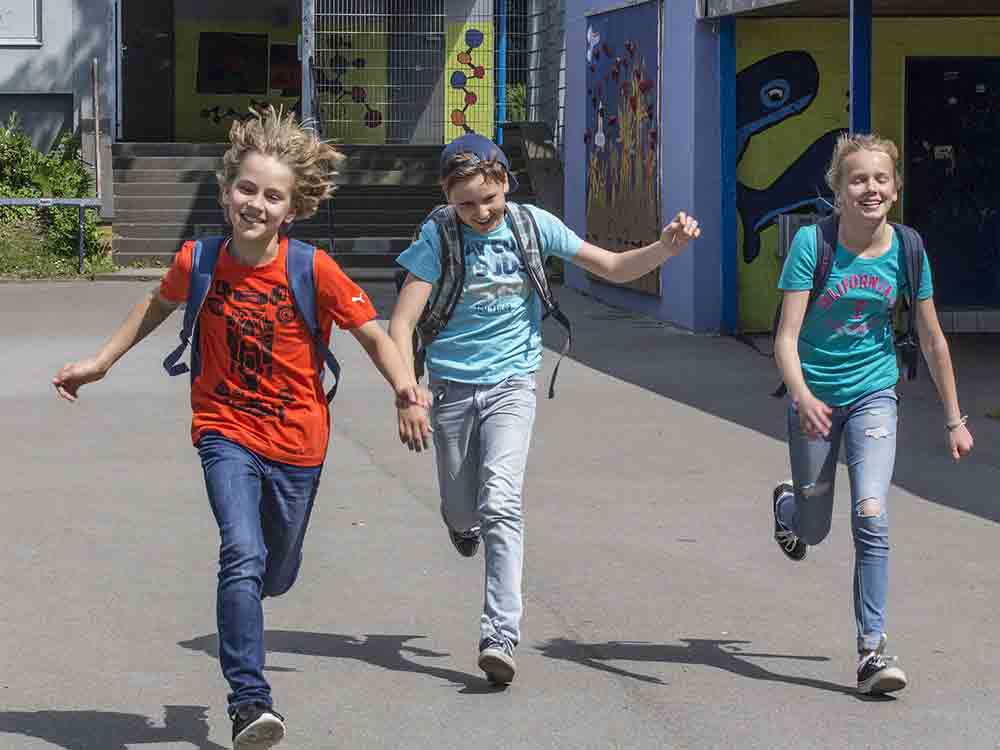Gütersloh, geistig und körperlich fit ins neue Schuljahr, Nachhilfeinstitut Studienkreis in Gütersloh veröffentlicht zum Schulstart kostenloses E Book Gütersloh, geistig und körperlich fit ins neue Schuljahr, Nachhilfeinstitut Studienkreis in Gütersloh veröffentlicht zum Schulstart kostenloses E Book