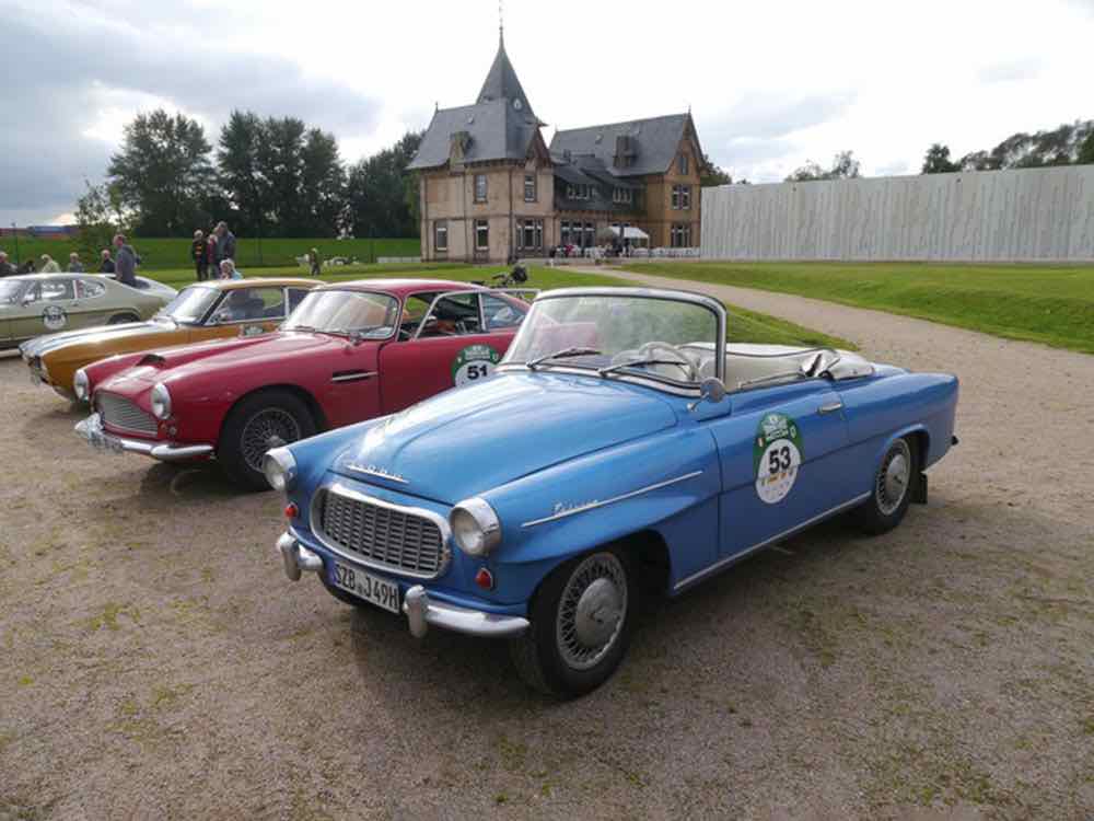Škoda Auto Deutschland unterstützt Rallye Hamburg Berlin Klassik als Fahrzeugpartner und schickt 4 Teams an den Start Škoda Auto Deutschland unterstützt Rallye Hamburg Berlin Klassik als Fahrzeugpartner und schickt 4 Teams an den Start