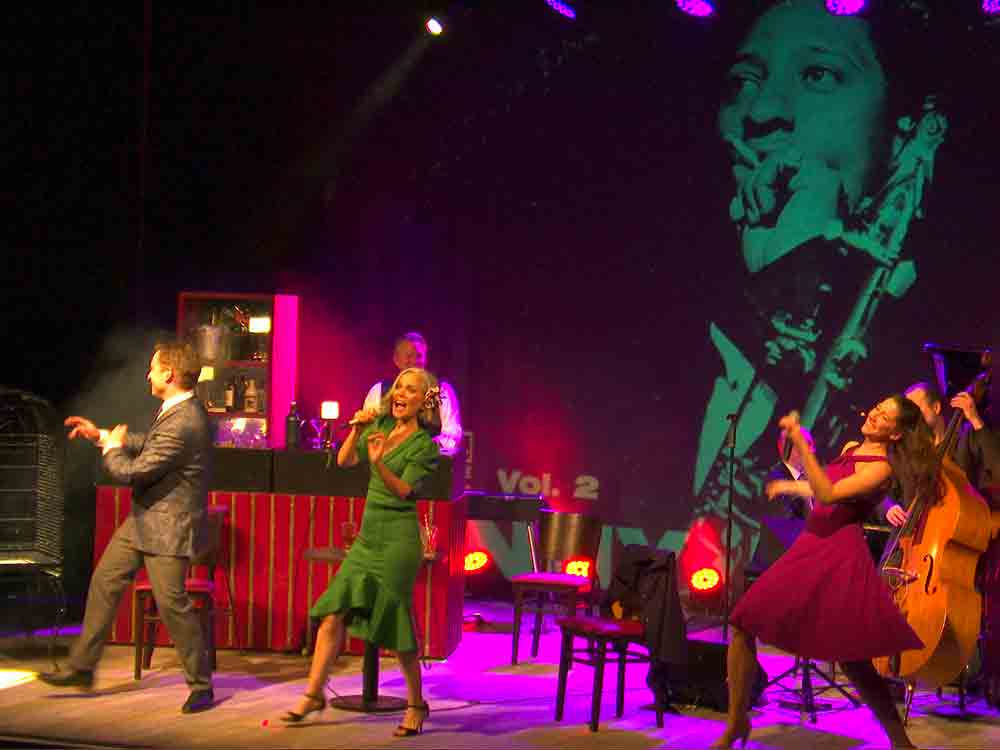 Bad Salzuflen, Herbst in New York, eine Liebe in der goldenen Ära des Jazz, Theatersaison beginnt am 23. September 2022, Konzerthalle im Kurpark Bad Salzuflen, Herbst in New York, eine Liebe in der goldenen Ära des Jazz, Theatersaison beginnt am 23. September 2022, Konzerthalle im Kurpark