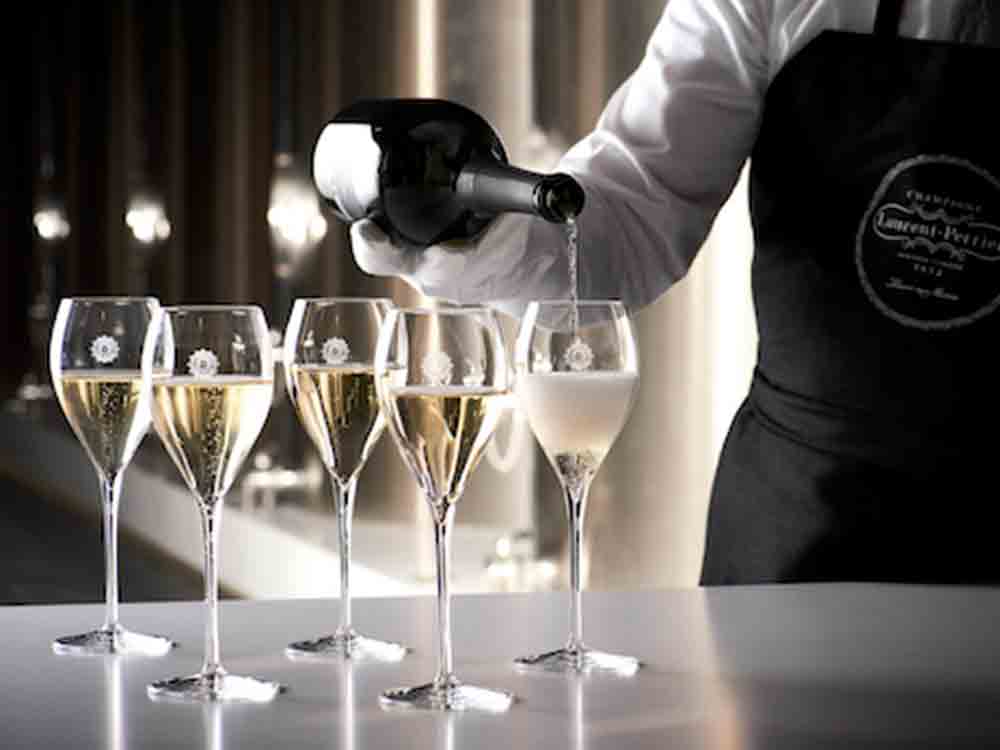 Prickelnde Champagnergala Tour durch Deutschland, Falstaff lässt die Korken knallen, 10. bis 12. Oktober 2022 Prickelnde Champagnergala Tour durch Deutschland, Falstaff lässt die Korken knallen, 10. bis 12. Oktober 2022