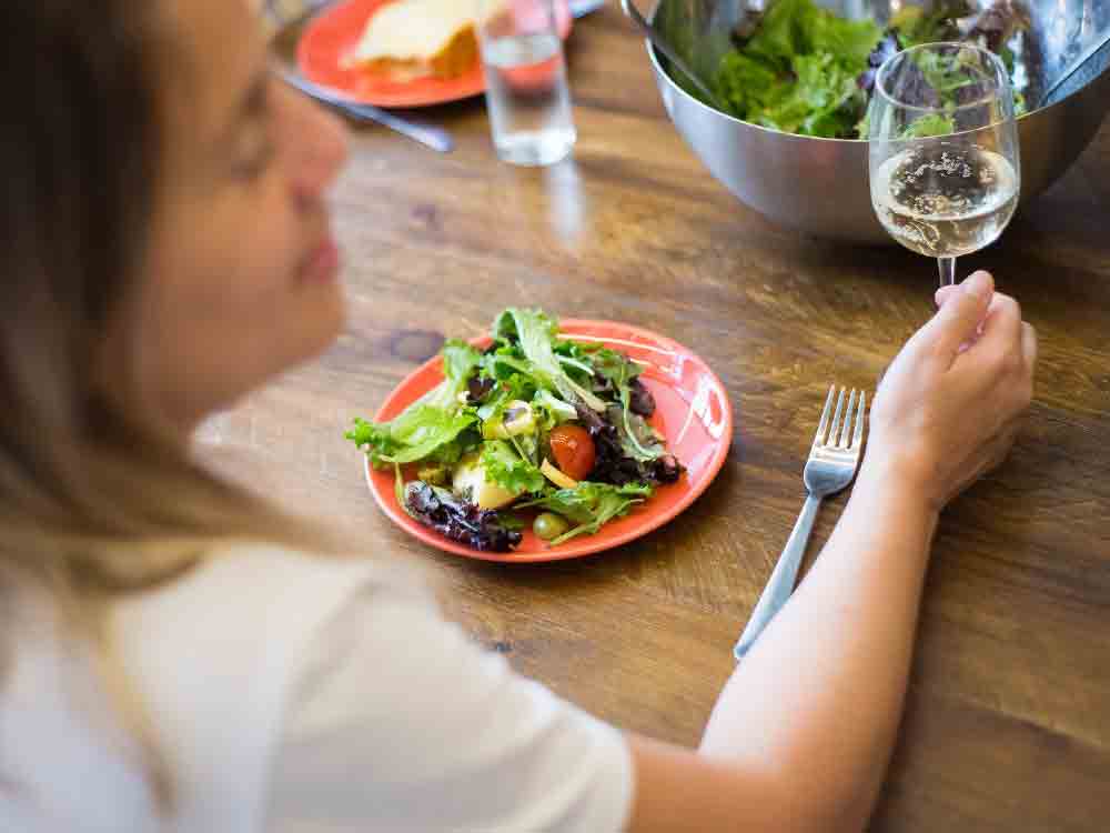 Mediterrane Ernährung verbessert die Ansprechraten auf eine Immuntherapie und das progressionsfreie Überleben bei fortgeschrittenem Melanom Mediterrane Ernährung verbessert die Ansprechraten auf eine Immuntherapie und das progressionsfreie Überleben bei fortgeschrittenem Melanom