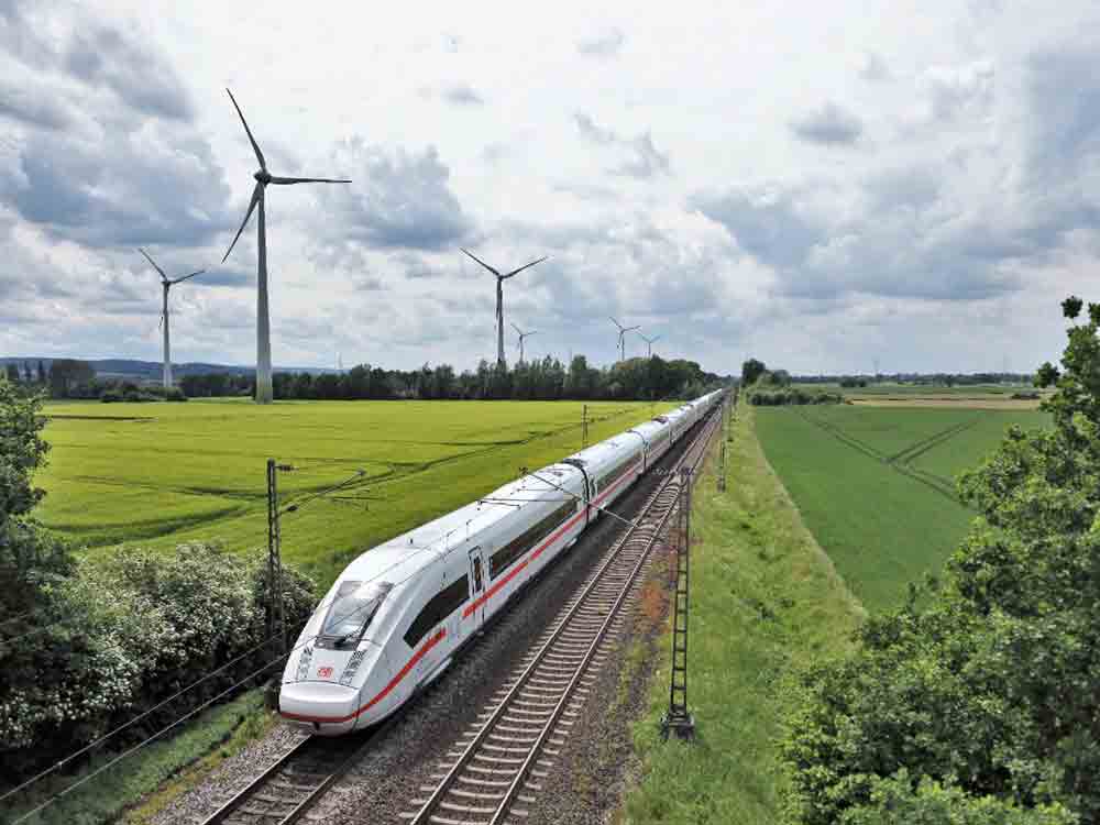 Der ICE 4 mit 918 Sitzplätzen kommt verstärkt bei den Fahrten Hamburg Köln zum Einsatz. Foto: Wolfgang Klee, DB AG Der ICE 4 mit 918 Sitzplätzen kommt verstärkt bei den Fahrten Hamburg Köln zum Einsatz. Foto: Wolfgang Klee, DB AG