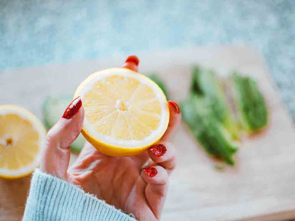 Mit Vitamin C Power gesund durch Herbst und Winter, welche Lebensmittel die Abwehrkräfte besonders stärken Mit Vitamin C Power gesund durch Herbst und Winter, welche Lebensmittel die Abwehrkräfte besonders stärken