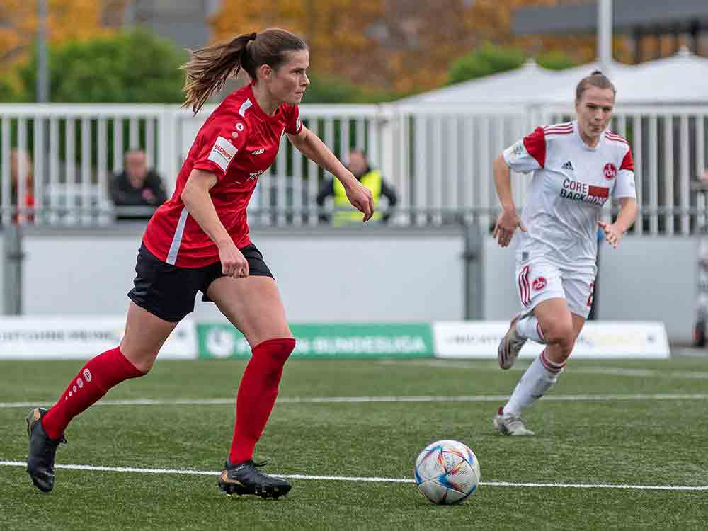 Fußball, Gütersloh, Start des Ticketvorverkaufs für die 2. FBL Partie des FSV Gütersloh gegen den 1. FC Köln Fußball, Gütersloh, Start des Ticketvorverkaufs für die 2. FBL Partie des FSV Gütersloh gegen den 1. FC Köln