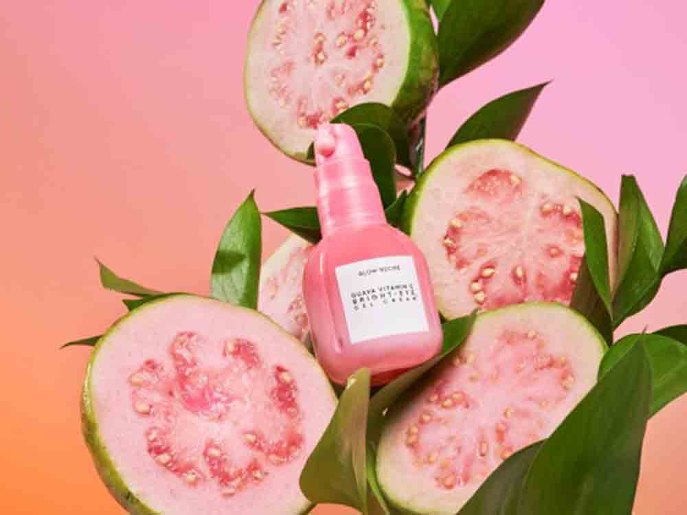 Strahlende Augen für alle mit der neuen Guava Vitamin C Bright Eye Gel Cream von Glow Recipe Strahlende Augen für alle mit der neuen Guava Vitamin C Bright Eye Gel Cream von Glow Recipe