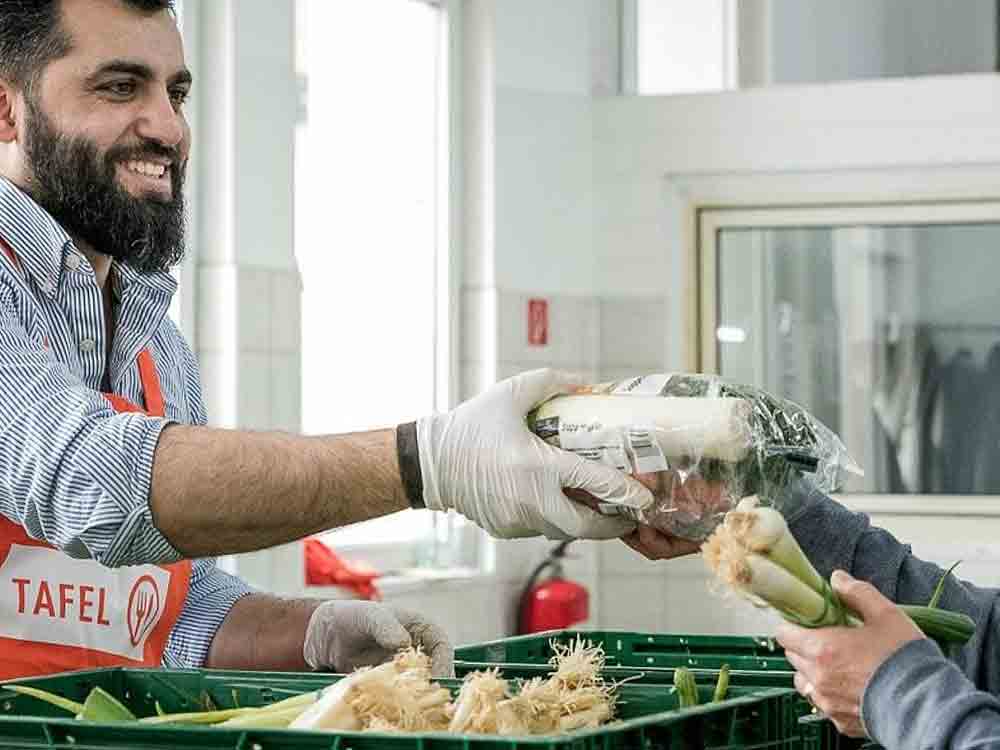Neue Ruhr Zeitung, Neue Rhein Zeitung, Tafeln stehen vor hartem Winter, 40 Prozent mehr Kunden, aber weniger Geldspenden und Sachspenden Neue Ruhr Zeitung, Neue Rhein Zeitung, Tafeln stehen vor hartem Winter, 40 Prozent mehr Kunden, aber weniger Geldspenden und Sachspenden