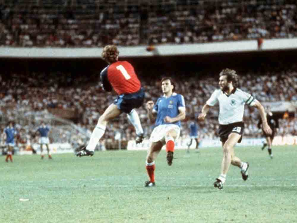 Zum WM Auftakt, ZDF Doku über das »Jahrhundertspiel« von 1982 Zum WM Auftakt, ZDF Doku über das »Jahrhundertspiel« von 1982