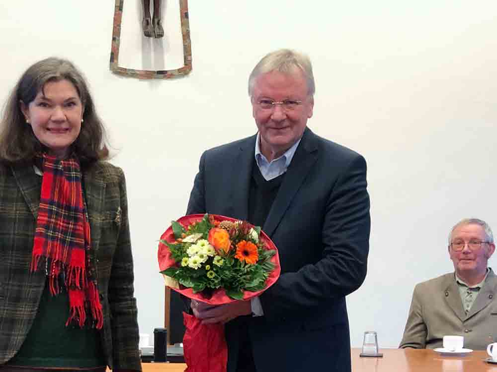 Mehr als 30 Jahre erfolgreiche Kooperationsarbeit zwischen Landwirtschaft und Wasserwirtschaft im Stadtgebiet Harsewinkel Mehr als 30 Jahre erfolgreiche Kooperationsarbeit zwischen Landwirtschaft und Wasserwirtschaft im Stadtgebiet Harsewinkel