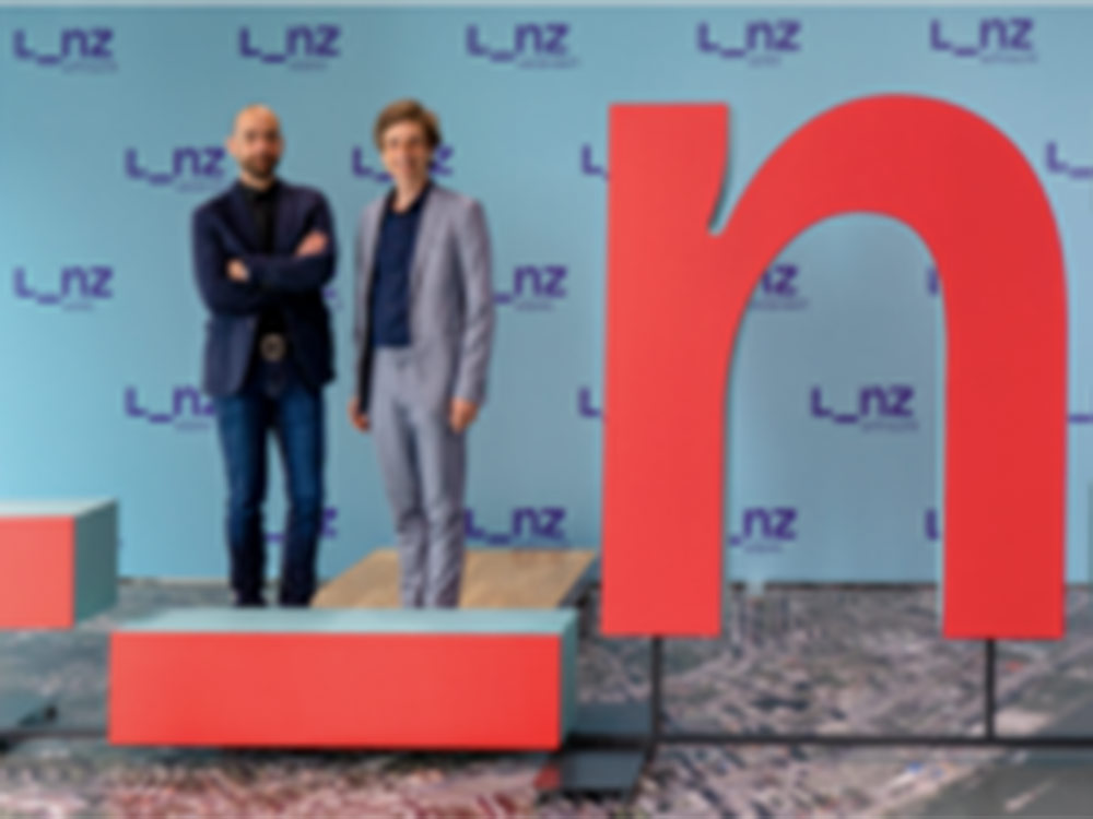 Place Branding, eine Stadt muss Fans generieren. Das Erfolgsbeispiel der Stunde: das neue Erscheinungsbild der Stadt(marke) »L_NZ« Place Branding, eine Stadt muss Fans generieren. Das Erfolgsbeispiel der Stunde: das neue Erscheinungsbild der Stadt(marke) »L_NZ«