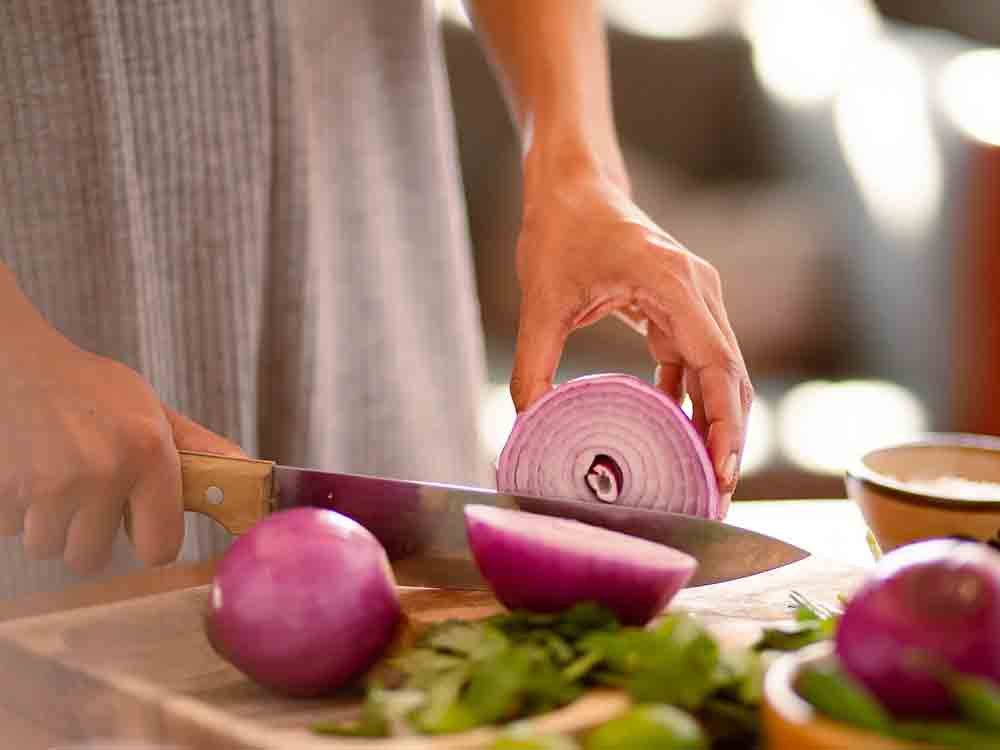 Zwiebeln: scharf, würzig, gesund und lecker, die besten Gründe, mehr Zwiebelgemüse zu essen Zwiebeln: scharf, würzig, gesund und lecker, die besten Gründe, mehr Zwiebelgemüse zu essen