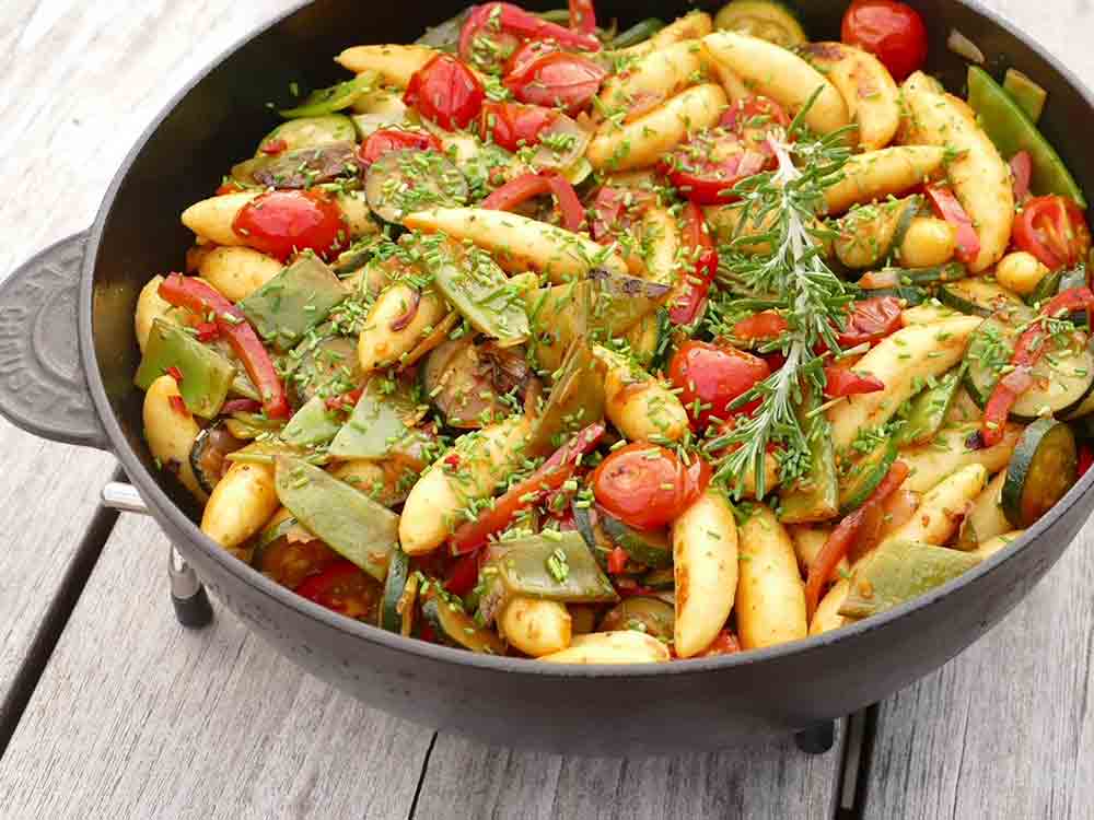 Rezepte für Gütersloh, Rezept für Schupfnudelpfanne von Marktmeisterin Elke Sudbrock, Rietberg Rezepte für Gütersloh, Rezept für Schupfnudelpfanne von Marktmeisterin Elke Sudbrock, Rietberg