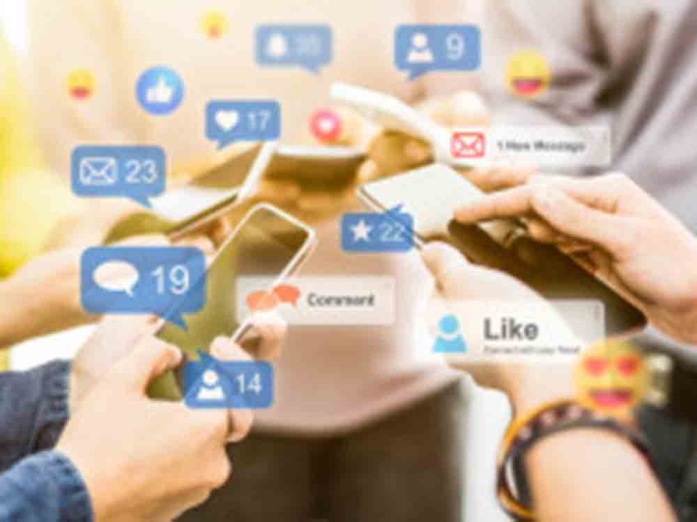 Social Web stört die Entwicklung des Gehirns, Facebook, Instagram, Snapchat, Kinder und Jugendliche reagieren zunehmend überempfindlich Social Web stört die Entwicklung des Gehirns, Facebook, Instagram, Snapchat, Kinder und Jugendliche reagieren zunehmend überempfindlich