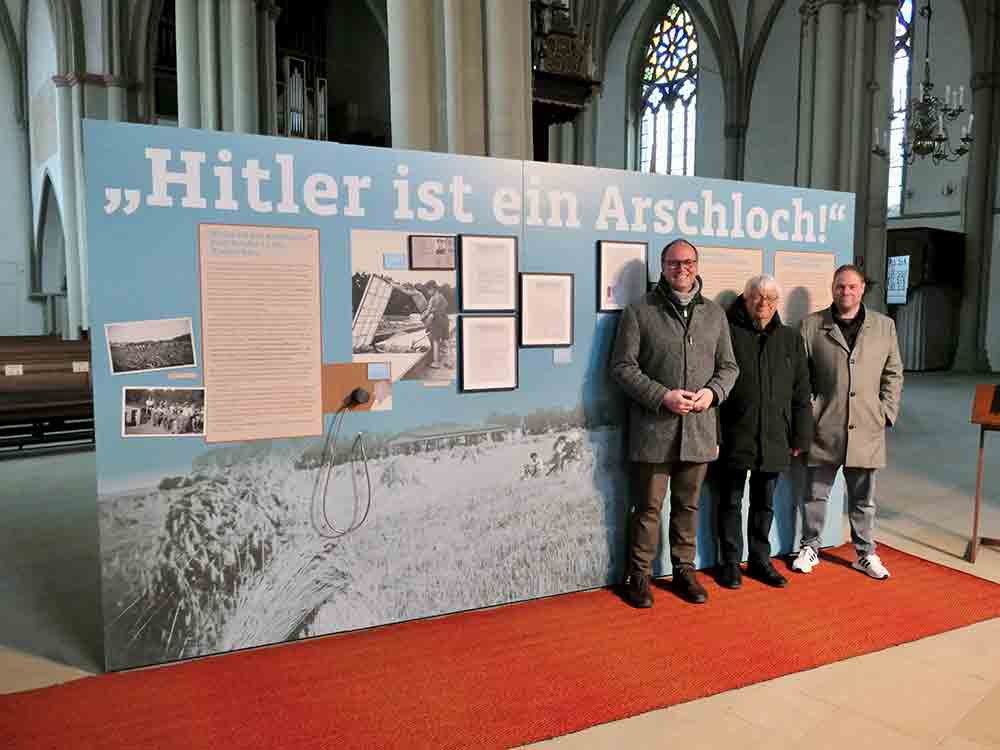 Lemgo, Ausstellung umgezogen, »Drei Brüder. Der Überlebensweg der Lemgoer Gebrüder Gumpel« jetzt in der Kirche Sankt Marien, bis 26. Februar 2023 Lemgo, Ausstellung umgezogen, »Drei Brüder. Der Überlebensweg der Lemgoer Gebrüder Gumpel« jetzt in der Kirche Sankt Marien, bis 26. Februar 2023