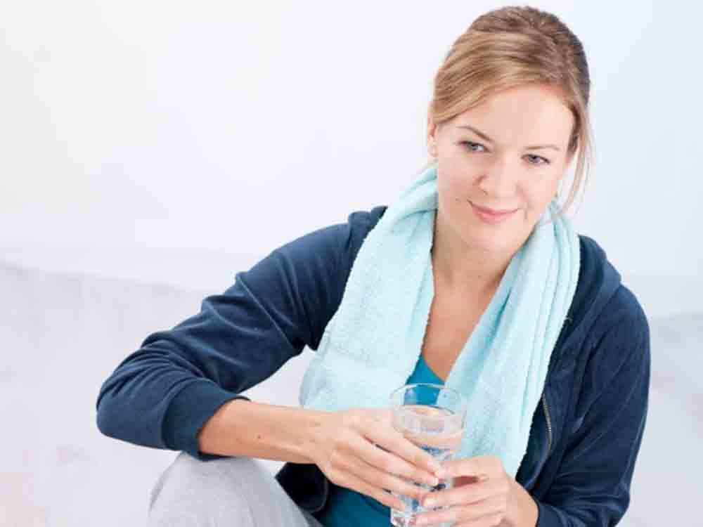4 Trinkkuren fürs Wohlbefinden und die Gesundheit, Heilwasser Trinkkuren helfen beim Abnehmen, bei Sodbrennen und Verdauungsproblemen 4 Trinkkuren fürs Wohlbefinden und die Gesundheit, Heilwasser Trinkkuren helfen beim Abnehmen, bei Sodbrennen und Verdauungsproblemen