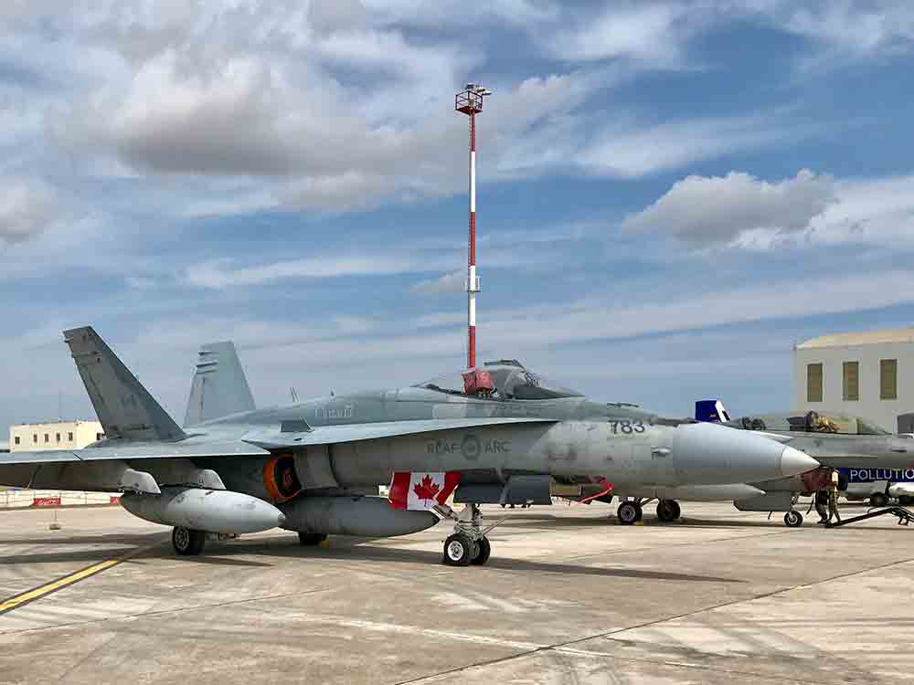 Kino, »Top Gun Zwo« ist wie »Fast and Furious«, nur mit Flugzeugen, »Avatar« ist wie »Die Schlümpfe«, nur als Science Fiction Kino, »Top Gun Zwo« ist wie »Fast and Furious«, nur mit Flugzeugen, »Avatar« ist wie »Die Schlümpfe«, nur als Science Fiction