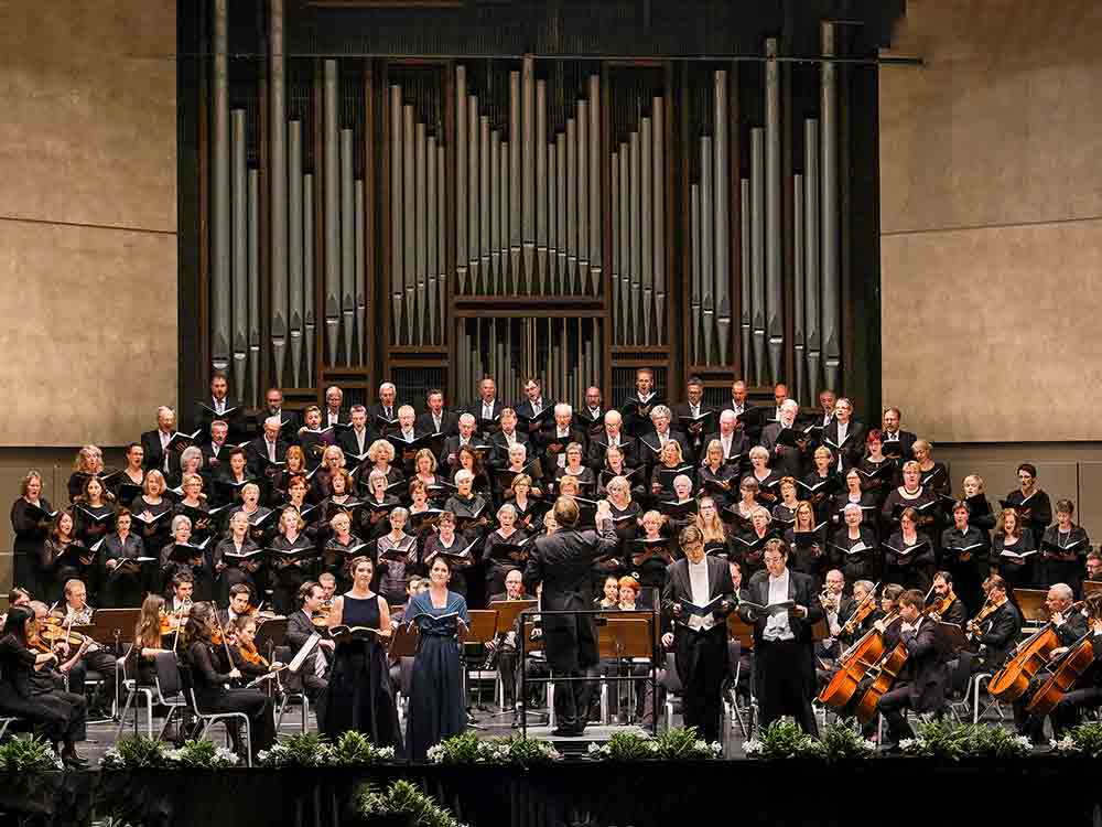 Gütersloh, Giacomo Puccini, »Messa di Gloria«, Georges Bizet, »Te Deum«, 12. März 2023, Städtischer Musikverein Gütersloh