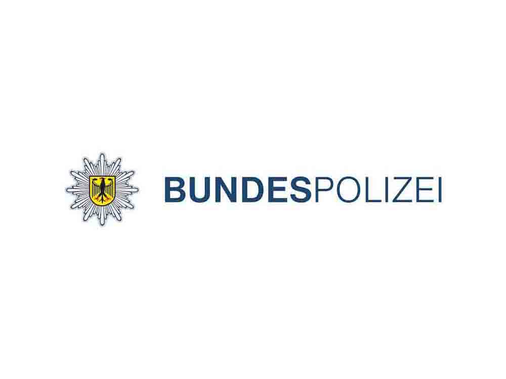 Bundespolizeiinspektion Erfurt, aggressiver Reisender beleidigt und bedroht Zugreisende in einer Bahn zwischen Erfurt Nord und Straußfurt, hier: Zeugenaufruf Bundespolizeiinspektion Erfurt, aggressiver Reisender beleidigt und bedroht Zugreisende in einer Bahn zwischen Erfurt Nord und Straußfurt, hier: Zeugenaufruf