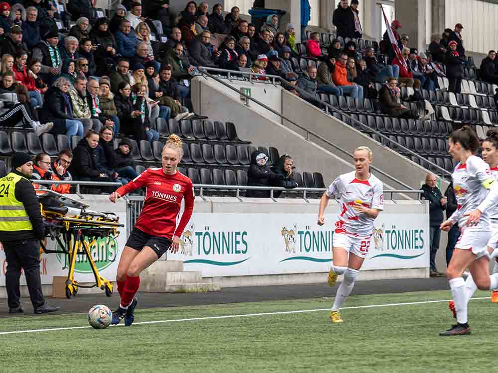 Fußball in Gütersloh, Spendenspiel gegen RB Leipzig: FSV Gütersloh sammelt 500 Euro für Erdbebenopfer Fußball in Gütersloh, Spendenspiel gegen RB Leipzig: FSV Gütersloh sammelt 500 Euro für Erdbebenopfer