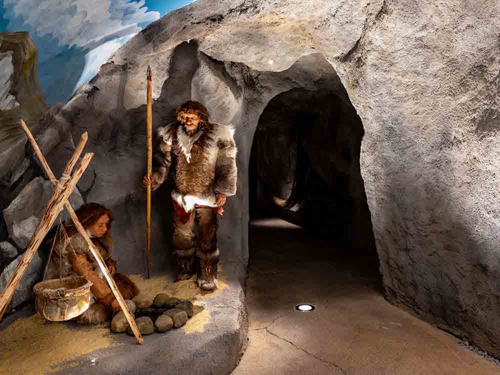 Hochsauerlandkreis, Arnsberg, Öffentliche Führung und Familienführung im Sauerland Museum, kindgerechter Zugang zur Regionalgeschichte, 5. März 2023