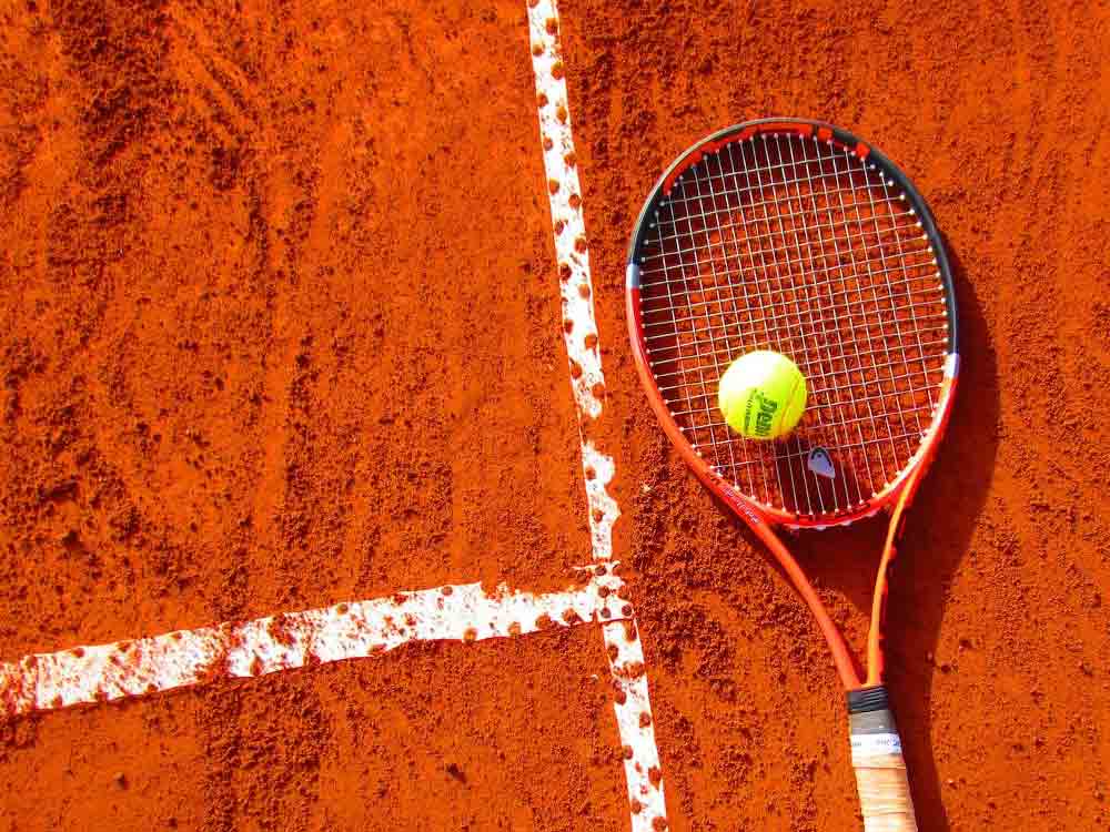 »Bring Bewegung ins Spiel«, jetzt geht es los! Entwicklungsplanung der Sport und Spielflächen in Bad Salzuflen startet »Bring Bewegung ins Spiel«, jetzt geht es los! Entwicklungsplanung der Sport und Spielflächen in Bad Salzuflen startet