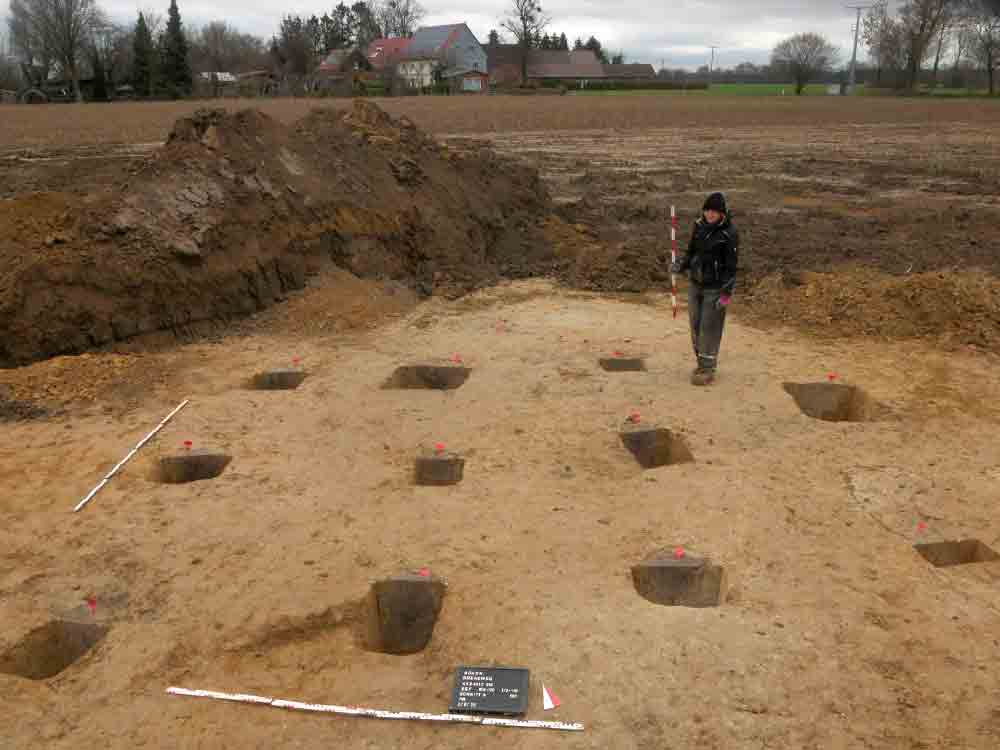 Von Gehöften und Gräbern, das größte Siedlungsgebiet der Eisenzeit in Südwestfalen wächst weiter Von Gehöften und Gräbern, das größte Siedlungsgebiet der Eisenzeit in Südwestfalen wächst weiter