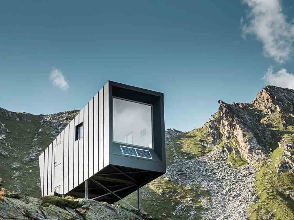 Baukunst im Hochgebirge, die Prefarenzen im März 2023: ein ausgeklügeltes Biwak hoch über dem Vertosan Tal in Italien Baukunst im Hochgebirge, die Prefarenzen im März 2023: ein ausgeklügeltes Biwak hoch über dem Vertosan Tal in Italien