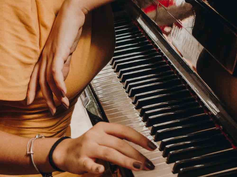 »Gemeinsam, miteinander, füreinander« – Musik, die Herzen berührt, Benefizkonzert am 12. März 2023, Bremerhaven »Gemeinsam, miteinander, füreinander« – Musik, die Herzen berührt, Benefizkonzert am 12. März 2023, Bremerhaven