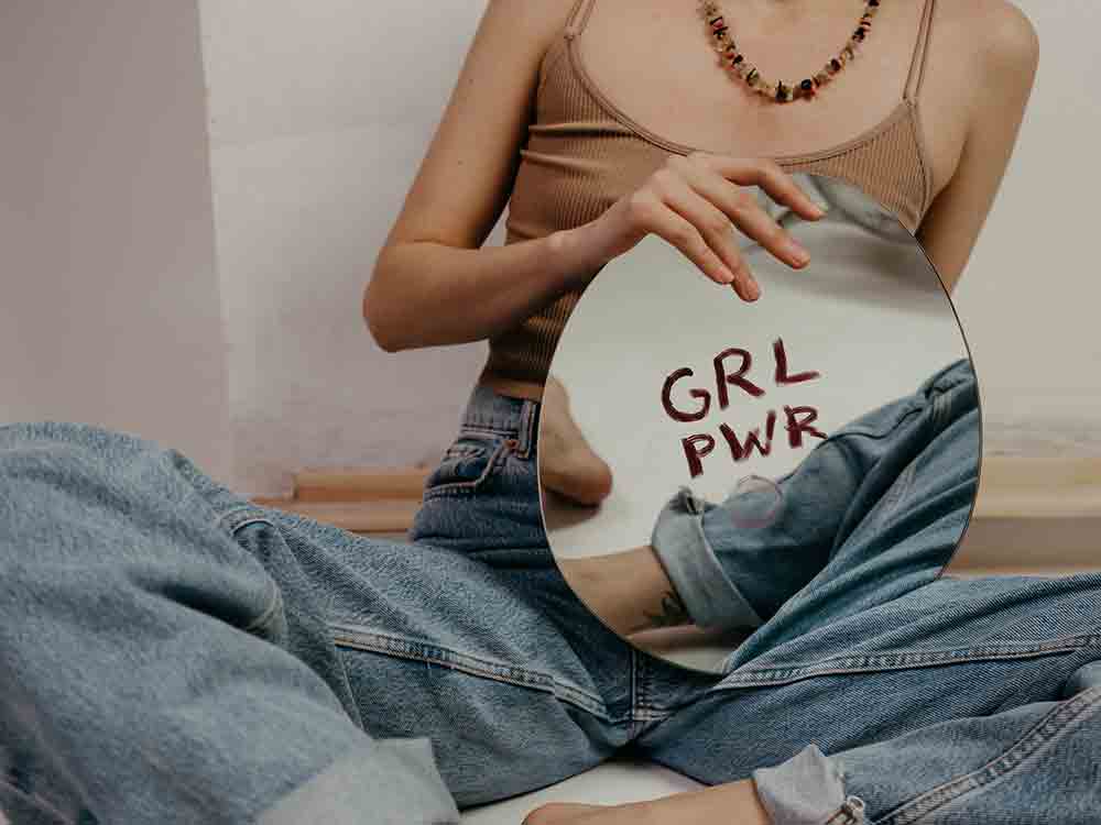 Empowerment für die Frau – weibliches Selbstbewusstsein stärken – von Frau zu Frau Empowerment für die Frau – weibliches Selbstbewusstsein stärken – von Frau zu Frau