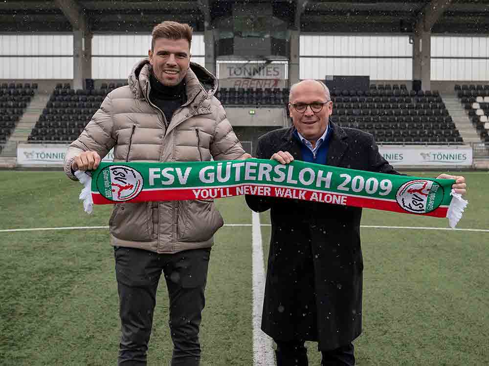 Fußball in Gütersloh, Tönnies unterstützt weiter den Mädchenfußball und Frauenfußball beim FSV Gütersloh Fußball in Gütersloh, Tönnies unterstützt weiter den Mädchenfußball und Frauenfußball beim FSV Gütersloh