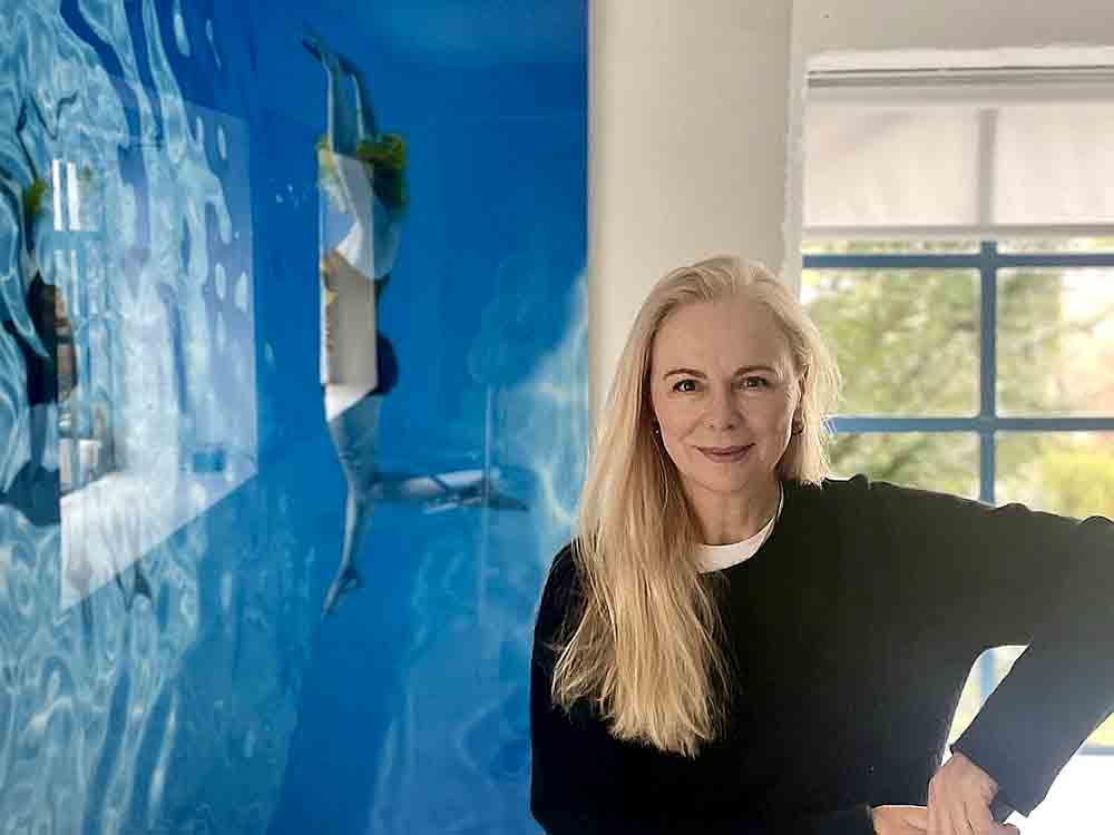 Fotokunst trifft Weinkunst, Weingut Wagner zeigt Arbeiten der Unterwasser Fotokünstlerin Gaby Fey, 1. April bis 30. Mai 2023 Fotokunst trifft Weinkunst, Weingut Wagner zeigt Arbeiten der Unterwasser Fotokünstlerin Gaby Fey, 1. April bis 30. Mai 2023