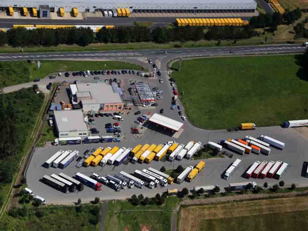 Mehr als Benzin und Bockwurst: Deutschlands Autohöfe als Innovationstreiber der Verkehrswende und Energiewende Mehr als Benzin und Bockwurst: Deutschlands Autohöfe als Innovationstreiber der Verkehrswende und Energiewende
