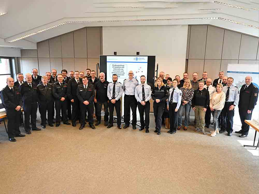 Kreis Gütersloh, Zusammenarbeit von Polizei, Feuerwehr und Rettungsdienst, gemeinsame Abstimmung für Ernstfälle Kreis Gütersloh, Zusammenarbeit von Polizei, Feuerwehr und Rettungsdienst, gemeinsame Abstimmung für Ernstfälle
